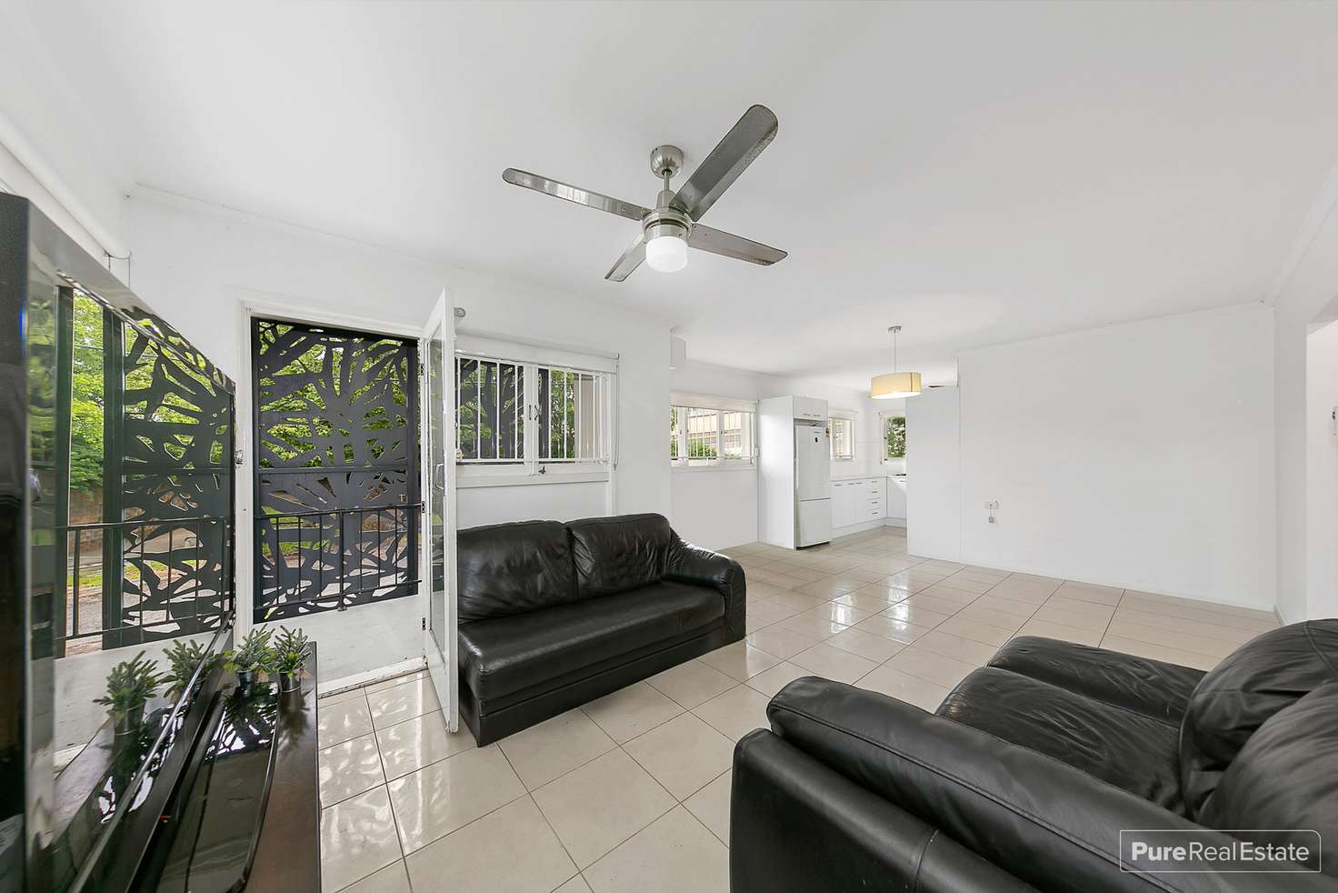 Main view of Homely apartment listing, 4/22 Oxford Street, Woolloongabba QLD 4102