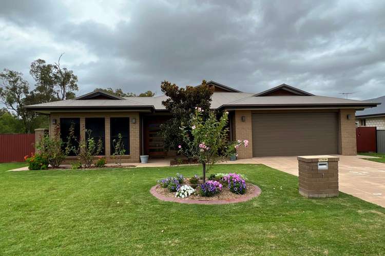 1 Sommerfeld Cres, Chinchilla QLD 4413