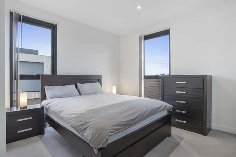 Fourth view of Homely apartment listing, 602/2 Tweed St, Hawthorn VIC 3122