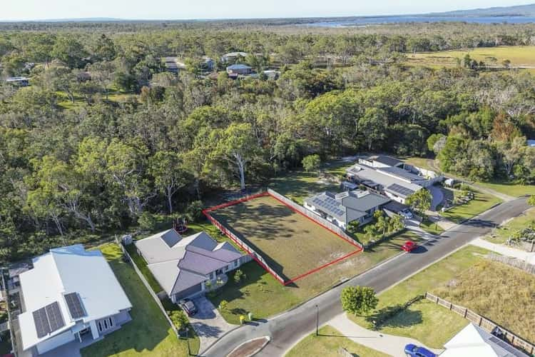 15 Habitat Circuit, Cooloola Cove QLD 4580