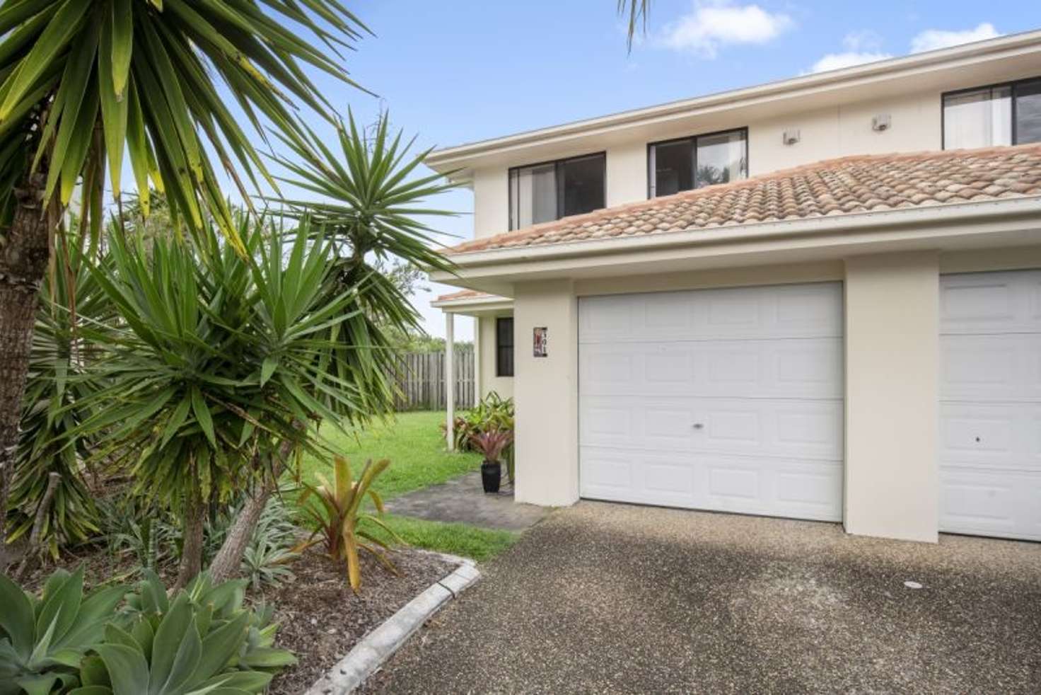 Main view of Homely townhouse listing, 301/2 Gentian Drive, Arundel QLD 4214