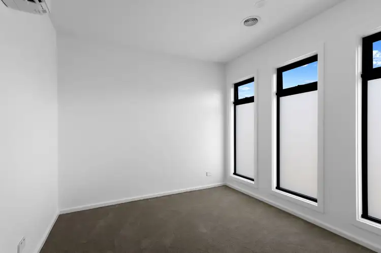 Fifth view of Homely townhouse listing, 2/27 Binbrook Drive, Croydon VIC 3136