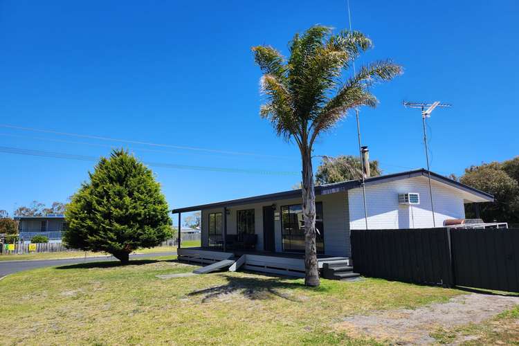 37 Government Road, Loch Sport VIC 3851