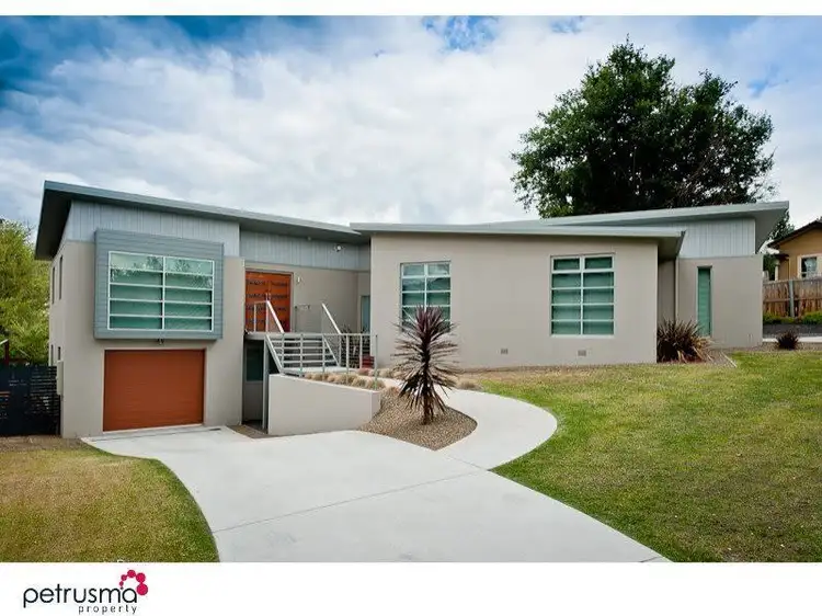 41 Pioneer Avenue, New Norfolk TAS 7140