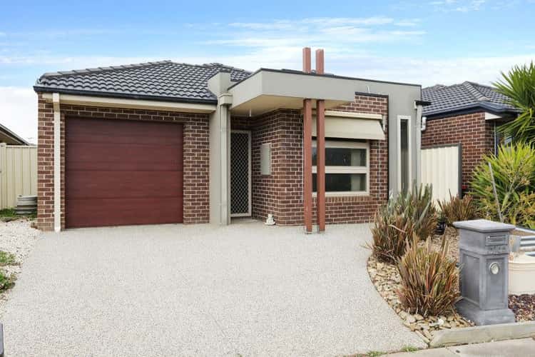 Main view of Homely unit listing, 2/44 Brookfield Avenue, Brookfield VIC 3338