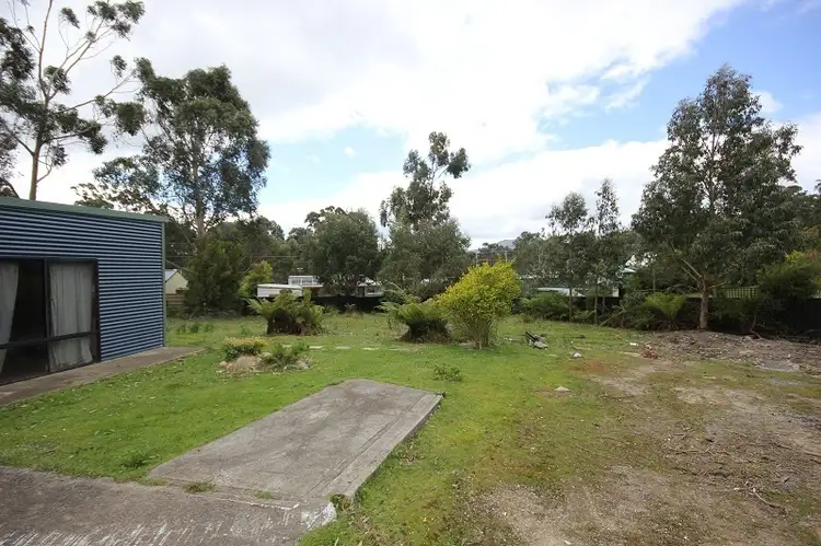 51 Flakemores Road, Eggs And Bacon Bay TAS 7112