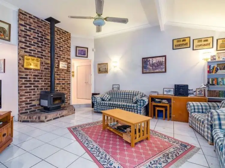 32 KAISER DRIVE, Windaroo QLD 4207