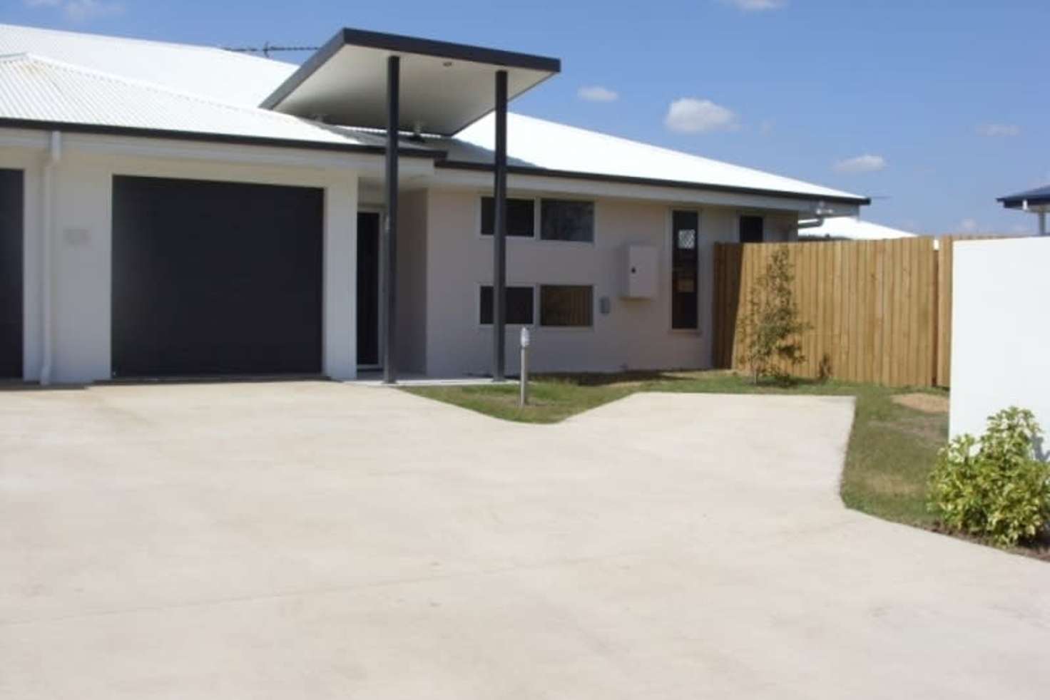 Main view of Homely townhouse listing, 2/1 Stockbridge Court, Calliope QLD 4680