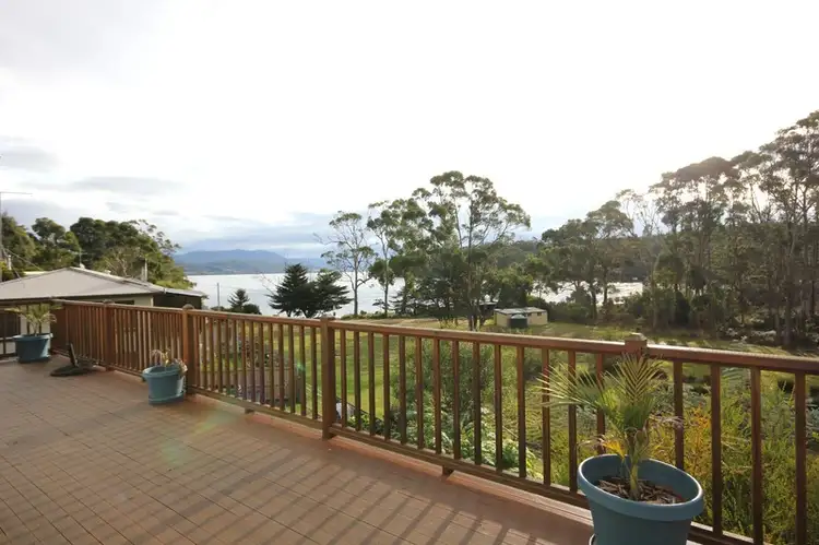 60 Flakemores Road, Eggs And Bacon Bay TAS 7112