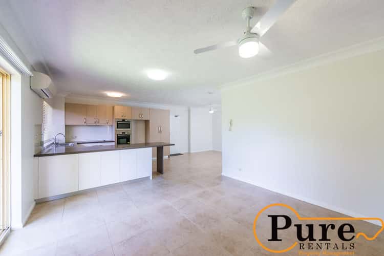 Main view of Homely unit listing, 2/15 Childs Street, Clayfield QLD 4011
