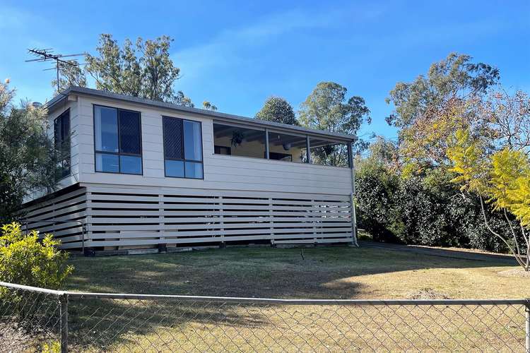 8 Drayton St, Nanango QLD 4615