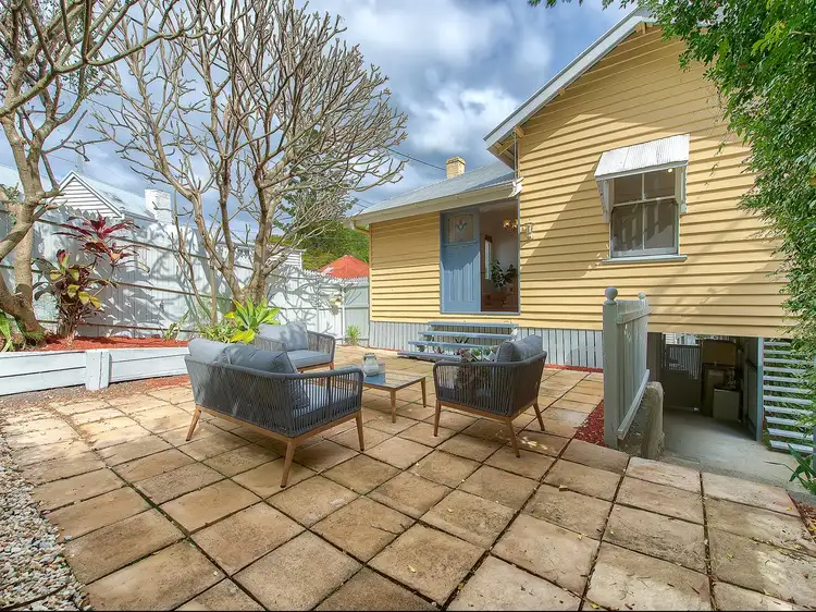 19 Clifton St