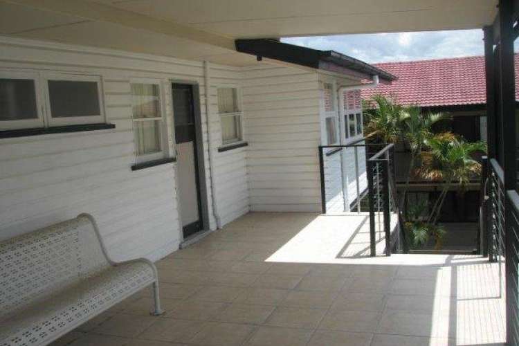Main view of Homely unit listing, 1/10 Kitchener St, Coorparoo QLD 4151