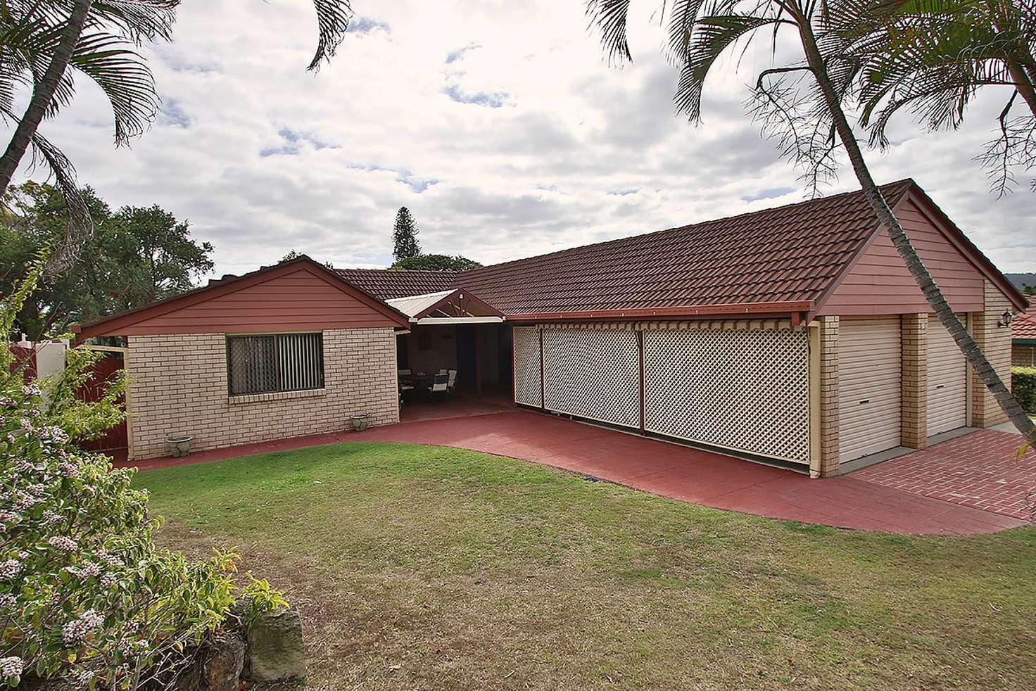 Main view of Homely house listing, 24 Raintree Street, Mansfield QLD 4122