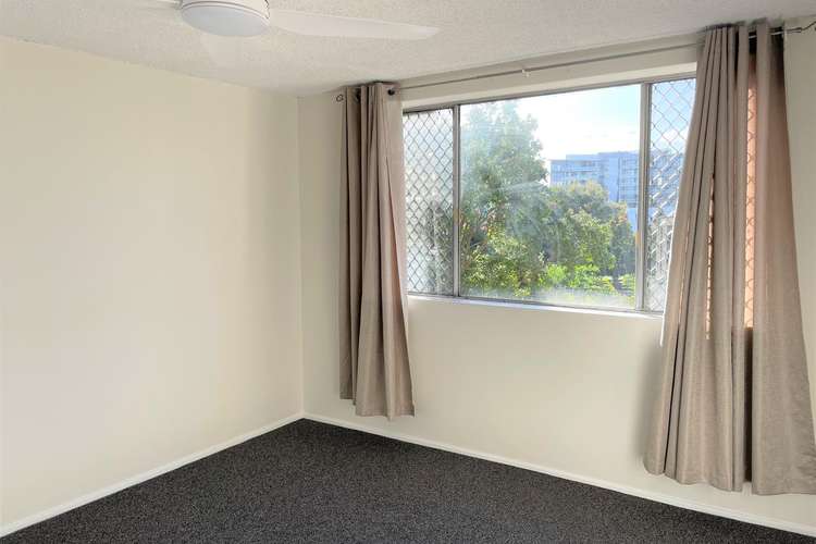 Fifth view of Homely unit listing, 2/207 Cavendish Road, Coorparoo QLD 4151