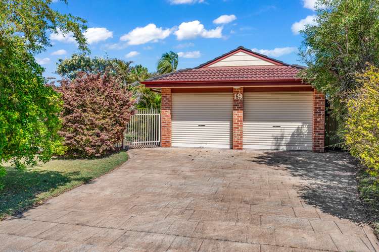 19 Chisholm Ct, Raymond Terrace NSW 2324