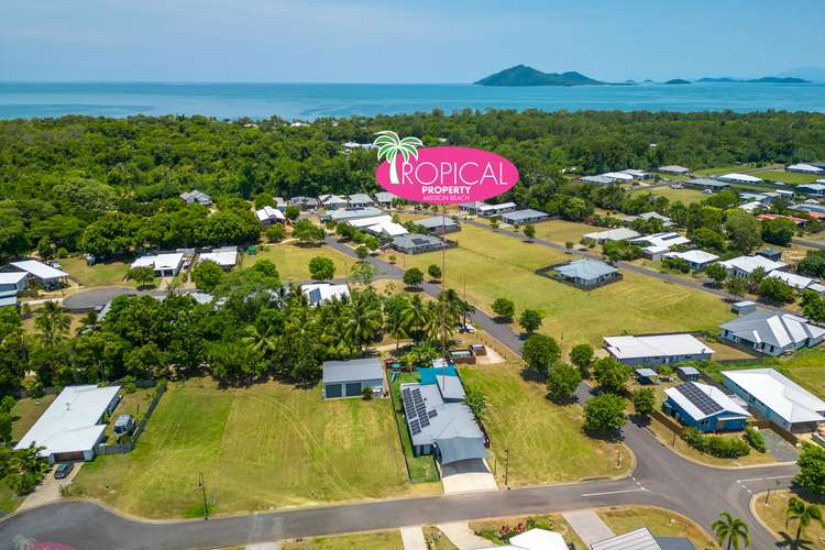 4 Coral Cl, Mission Beach QLD 4852