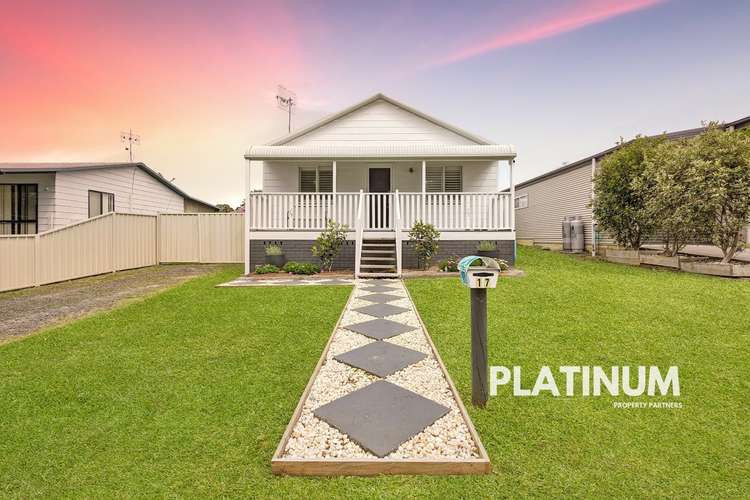 17 Hewitt Ave, St Georges Basin NSW 2540