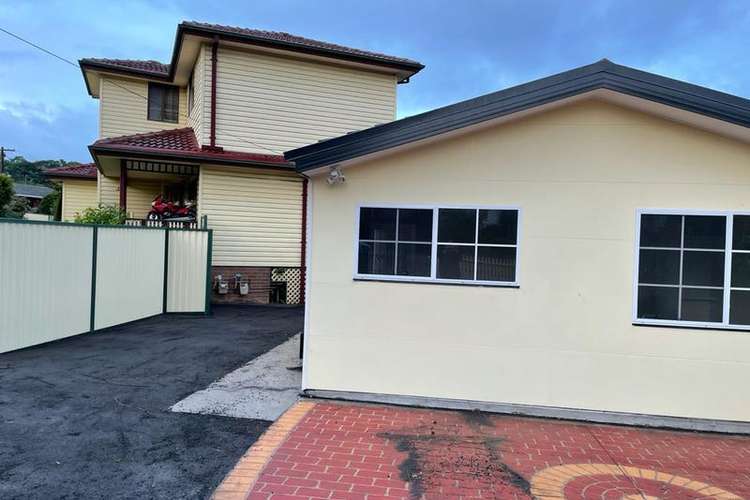 Main view of Homely flat listing, A/3 Martin Crescent, Woodpark NSW 2164