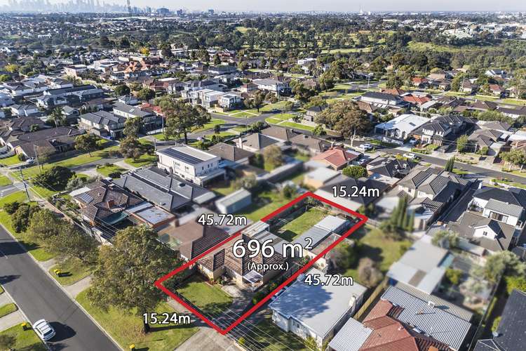 17 Wood Street, Avondale Heights VIC 3034