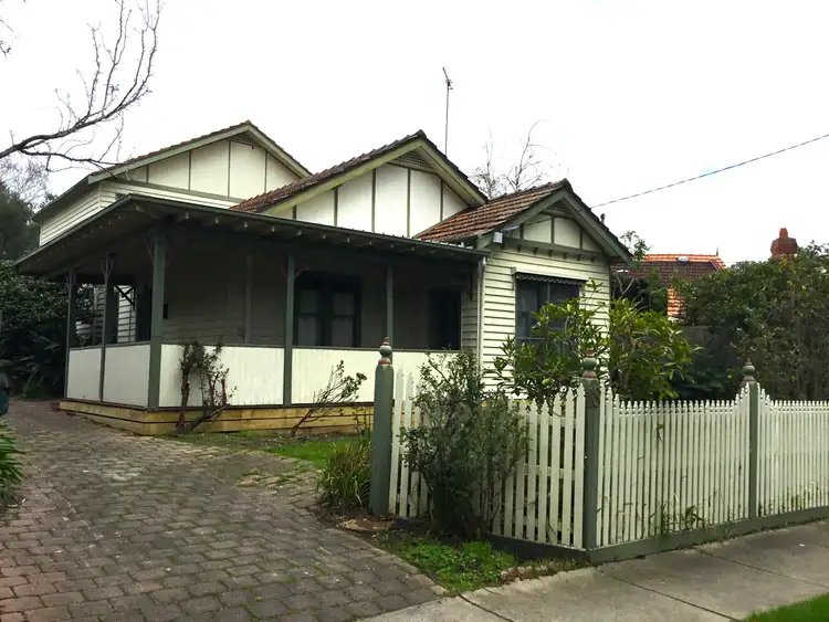 18 Francis Crescent