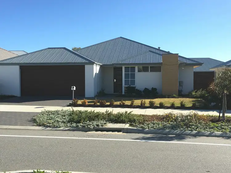19 Parktree Avenue