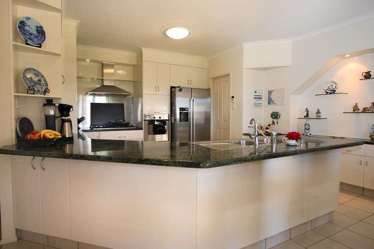 Fifth view of Homely house listing, 7 DAVIN Place, Coral Cove QLD 4670