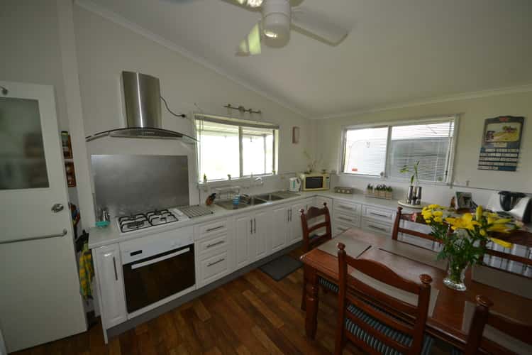 Sixth view of Homely acreageSemiRural listing, 11 Mark Cl, Bouldercombe QLD 4702