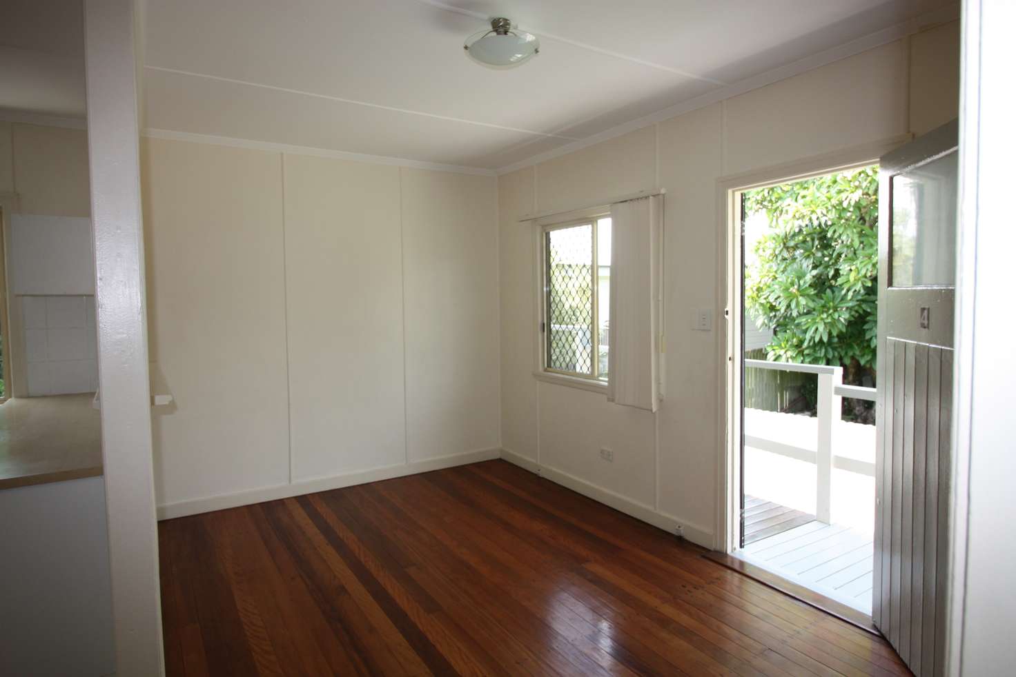 Main view of Homely apartment listing, 4/40 Qualtrough Street, Woolloongabba QLD 4102