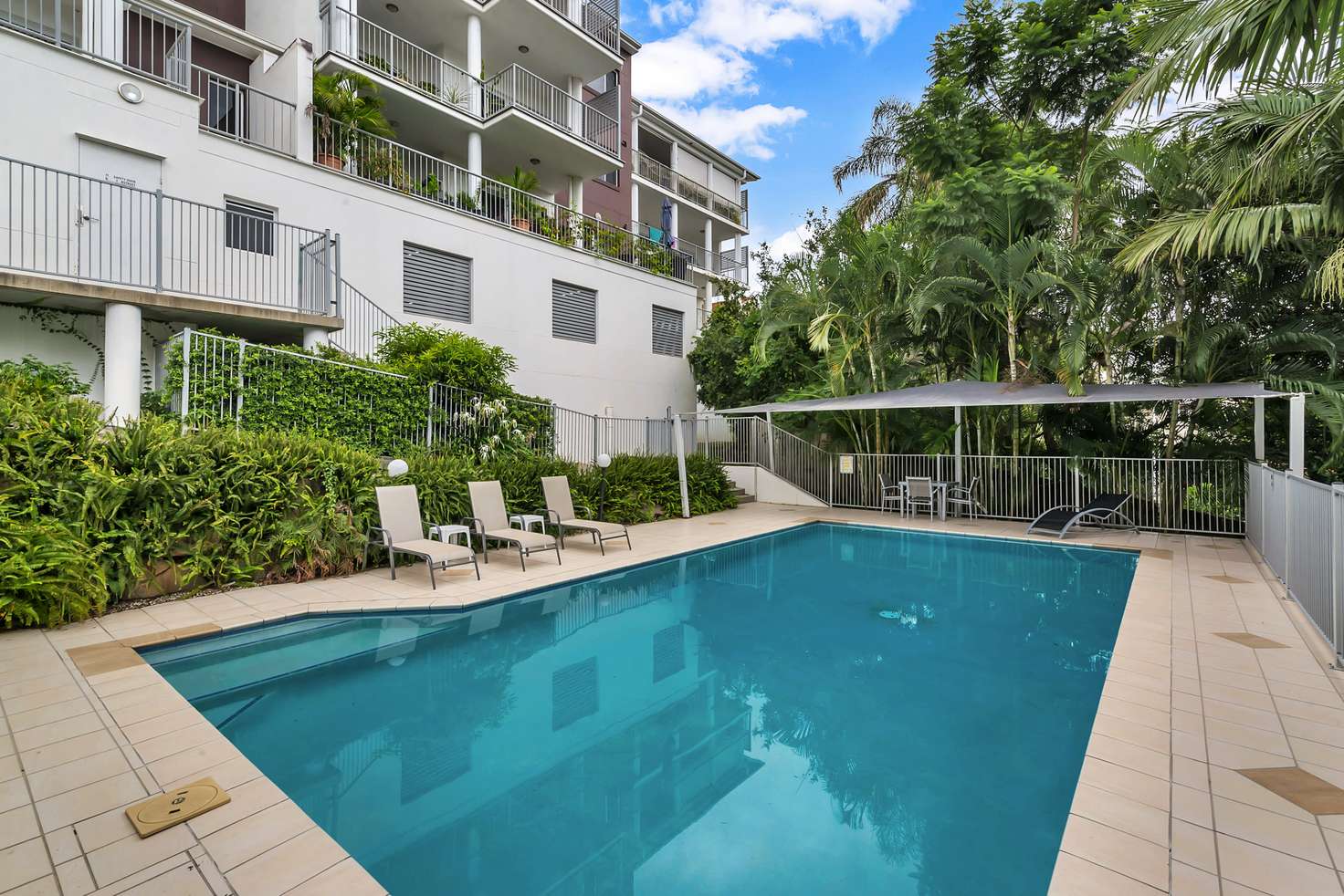 Main view of Homely unit listing, 17/31-35 Dunmore Tce, Auchenflower QLD 4066