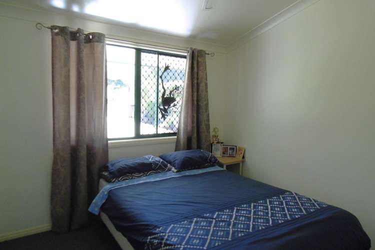 Seventh view of Homely house listing, 1 Canecutter Ct, Childers QLD 4660