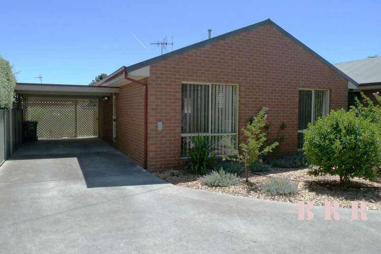Main view of Homely townhouse listing, 2/42 Witt Street, Benalla VIC 3672