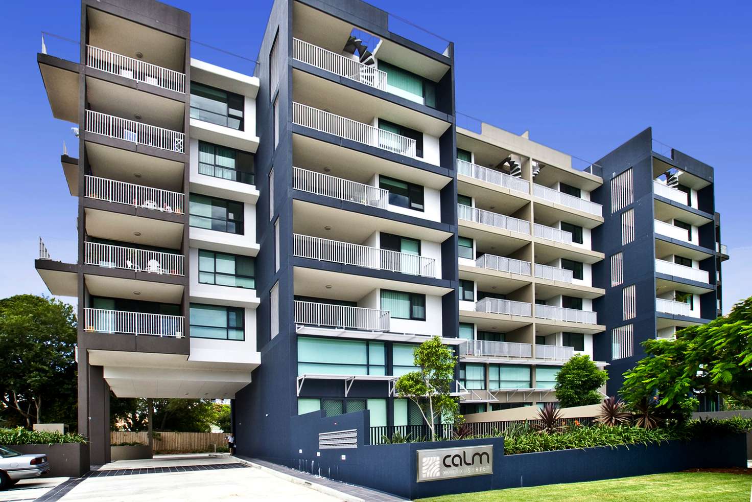 Main view of Homely unit listing, Unit 405/25-33 Dix St, Redcliffe QLD 4020