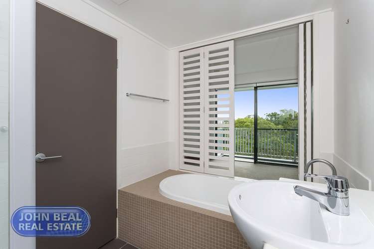 Sixth view of Homely unit listing, Unit 405/25-33 Dix St, Redcliffe QLD 4020