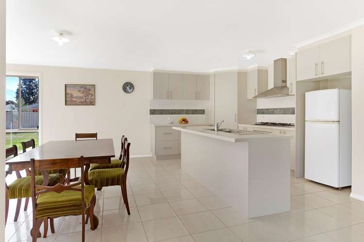 Fifth view of Homely house listing, 8 Rosea Ct, Ascot VIC 3551