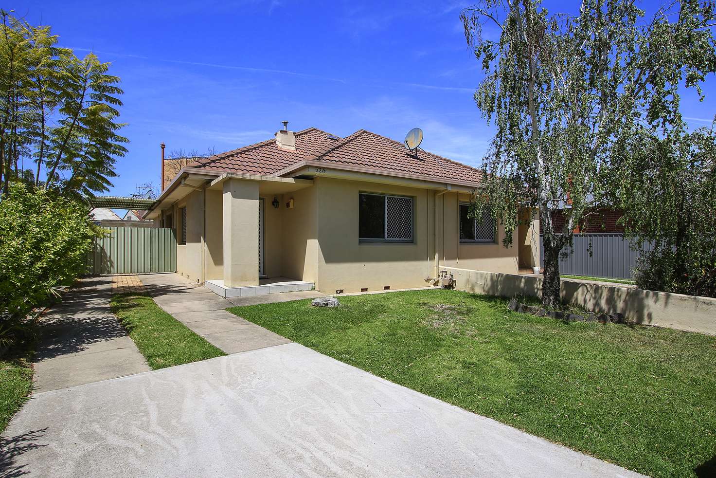 Main view of Homely unit listing, 522 & 524 Creek St, Albury NSW 2640