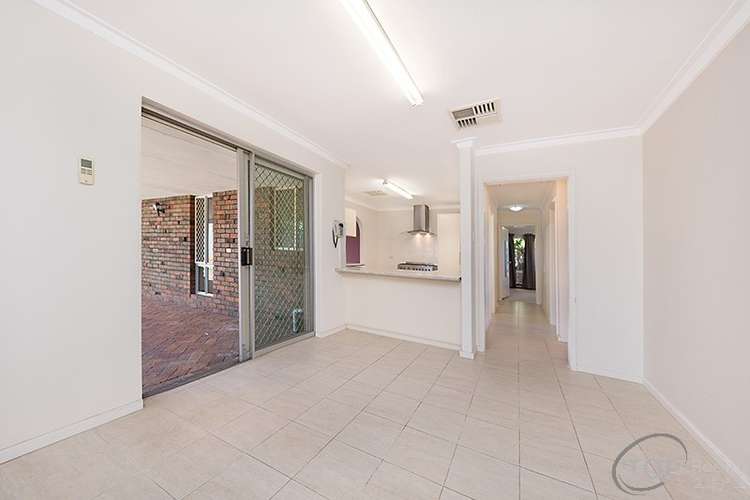 Fourth view of Homely house listing, 4 The Pinnacle, Willetton WA 6155