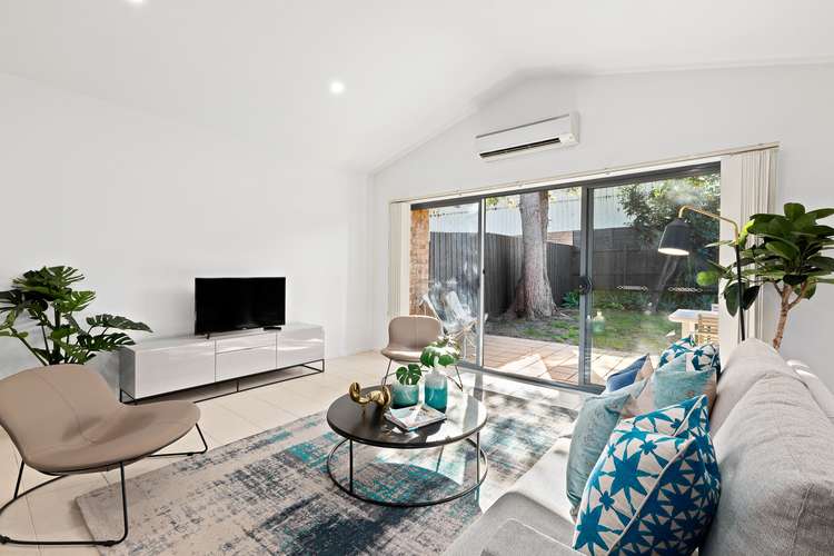 Second view of Homely house listing, Unit 2/52 Tulip Gr, Cheltenham VIC 3192