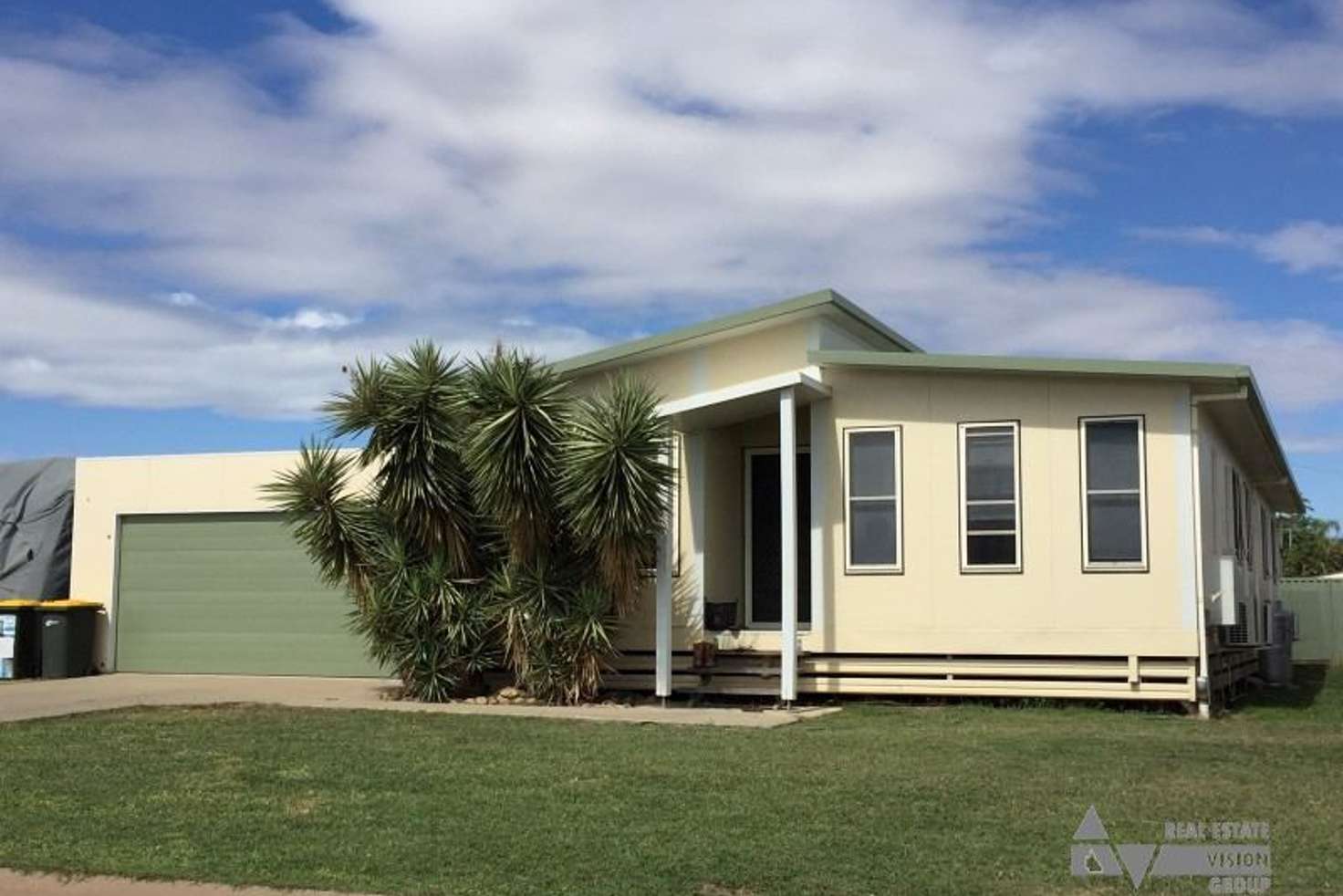 Main view of Homely house listing, 4 Summer Red Ct, Blackwater QLD 4717