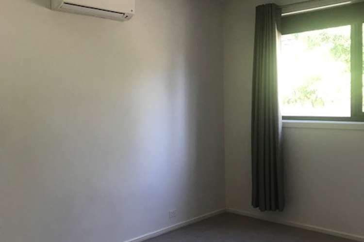Fifth view of Homely unit listing, Unit 1/8 Cresswold Ave, Avondale Heights VIC 3034