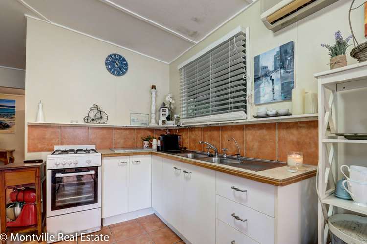Fourth view of Homely house listing, 86 Hunchy Rd, Hunchy QLD 4555