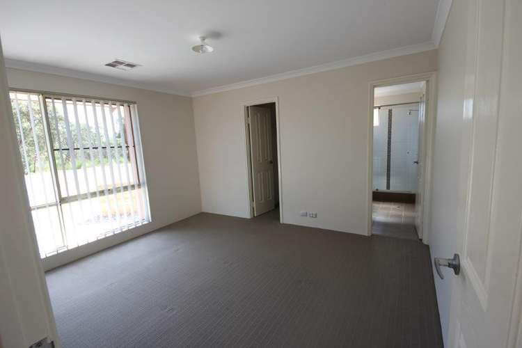 Fifth view of Homely house listing, Unit 1/76 Harden Park Trail, Carramar WA 6031