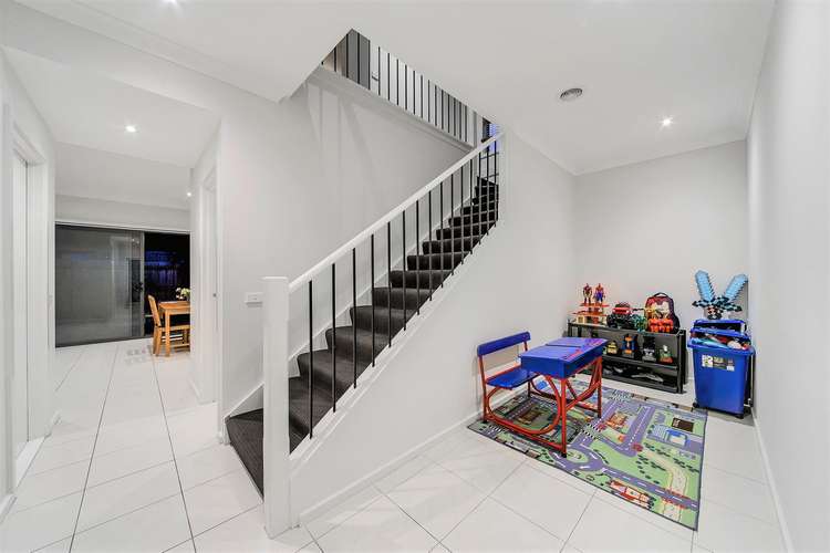 Fifth view of Homely townhouse listing, 2 Manuscript Dr, Endeavour Hills VIC 3802