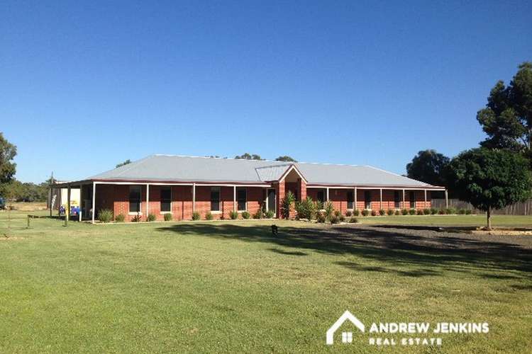 21 Ritchie Rd, Cobram VIC 3644