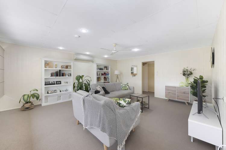 Sixth view of Homely house listing, 24 Jenalyn Cres, Avoca QLD 4670