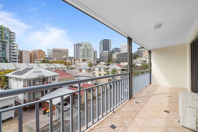 Main view of Homely unit listing, 16/20 Terrace Street, Spring Hill QLD 4000