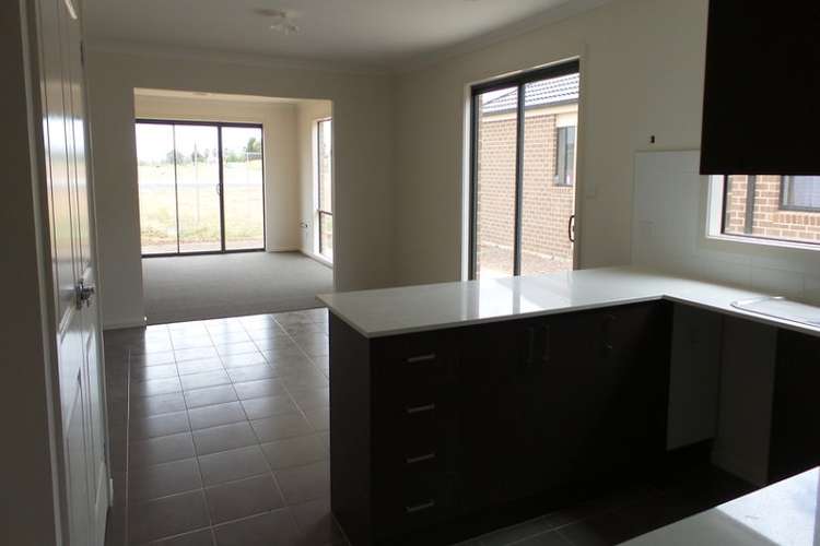 Fifth view of Homely house listing, 3 Josie Court, Werribee VIC 3030