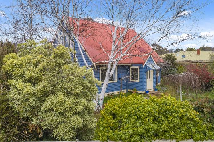 63 Dunsford St, Lancefield VIC 3435