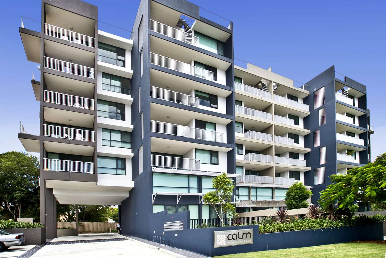 Main view of Homely unit listing, Unit 305/25-33 Dix St, Redcliffe QLD 4020