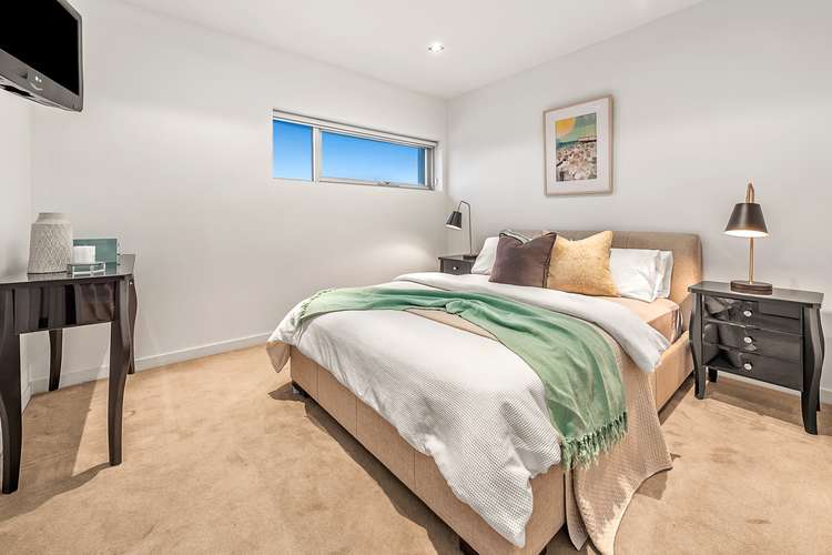 Fifth view of Homely apartment listing, Unit 15/32 Outer Cres, Brighton VIC 3186